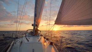 SailEazy, les voiliers en libre-service couché de soleil